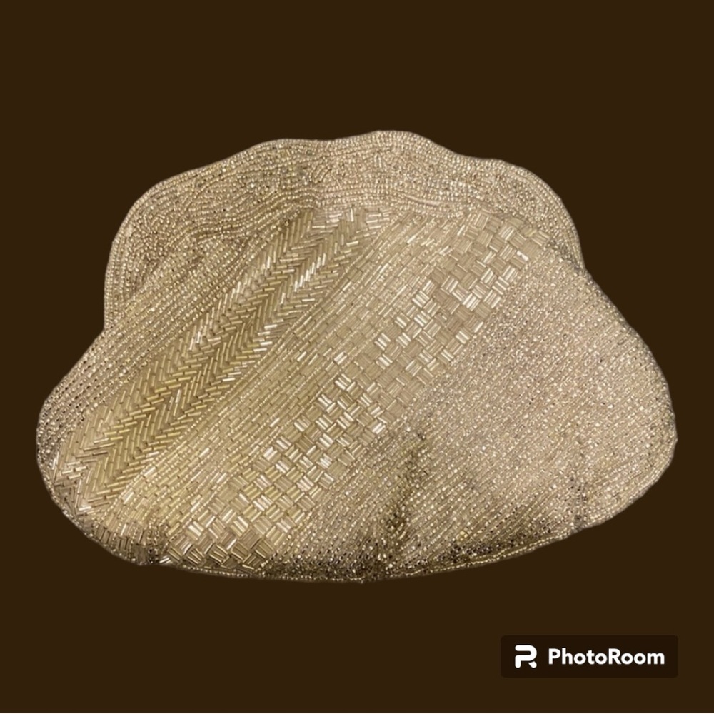 Vintage Priceless Connections silver beaded clutch retractable chain, snap close